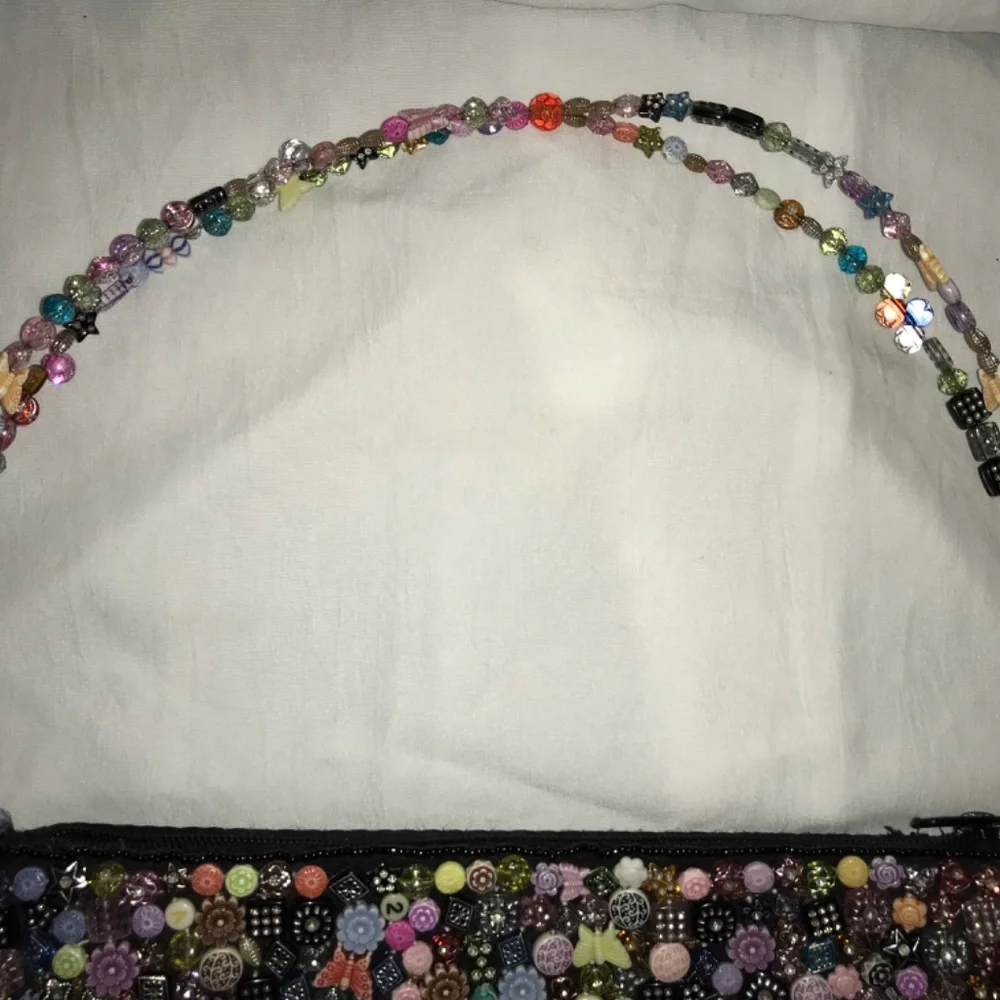 Beaded Handbag - Picture 7 of 9